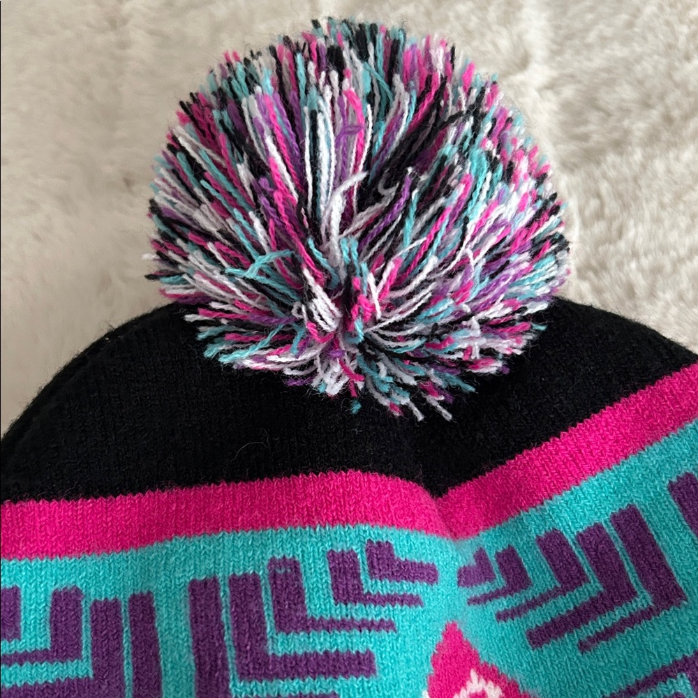 Ladies Winter Hat - Picture 2 of 6